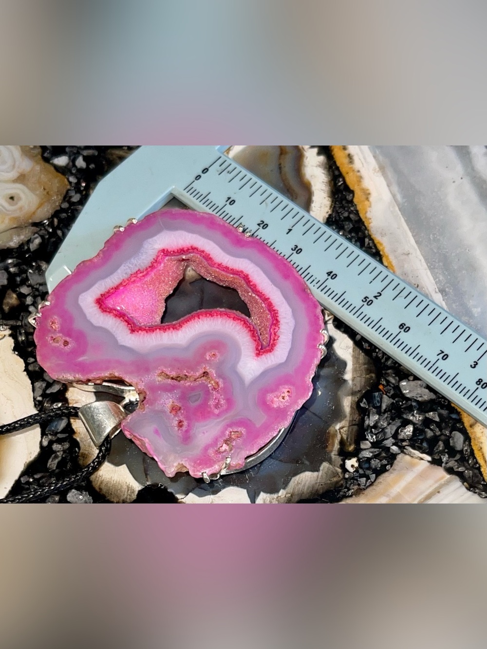 Jumbo Vibrant Pink Agate Geode Slice Drusy  Pendant 2 1/4”x2 1/4” - Picture 16 of 17